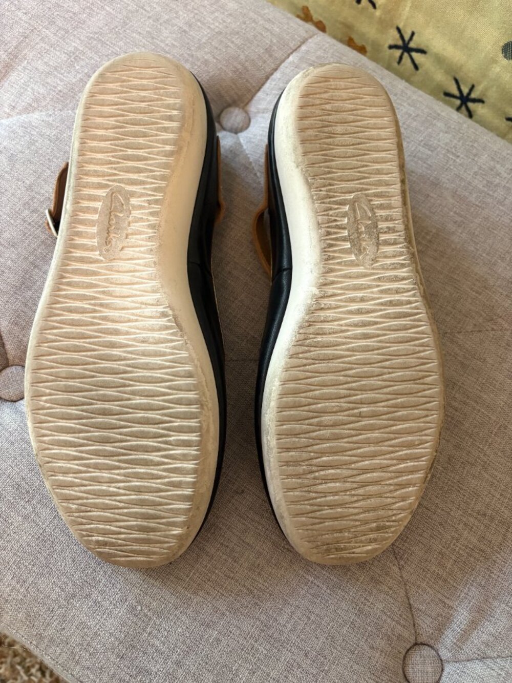 Clarks Mary Janes flats, womens size 8.5 - Picture 3 of 5